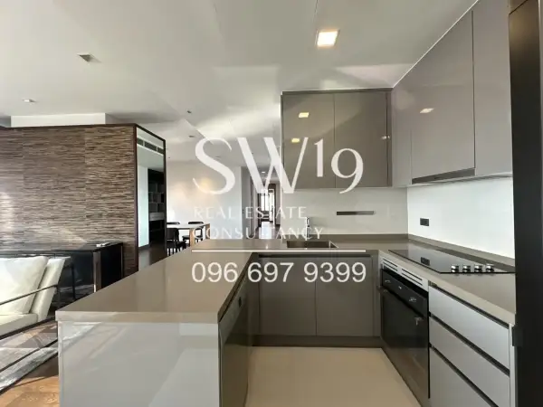M Silom (JJ1857) - 3