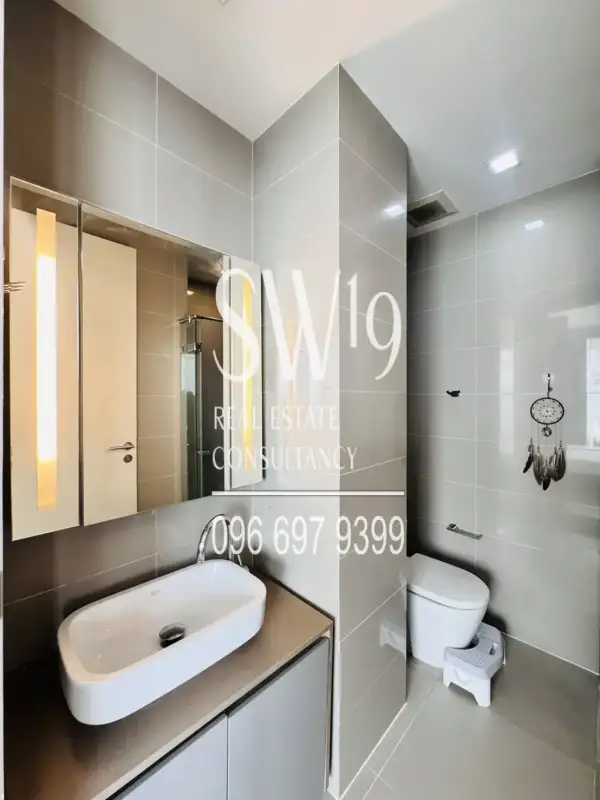 M Silom (JJ1868) - 5