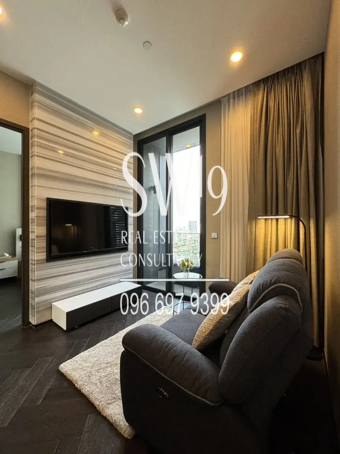ดิ เอส สุขุมวิท 36 (JJ1925)