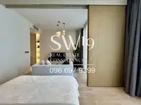 Ashton Silom (JJ2048) - 10