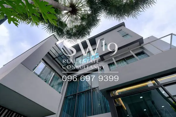 เดอะ เจนทริ เอกมัย – ลาดพร้าว (JJ2082) - 5
