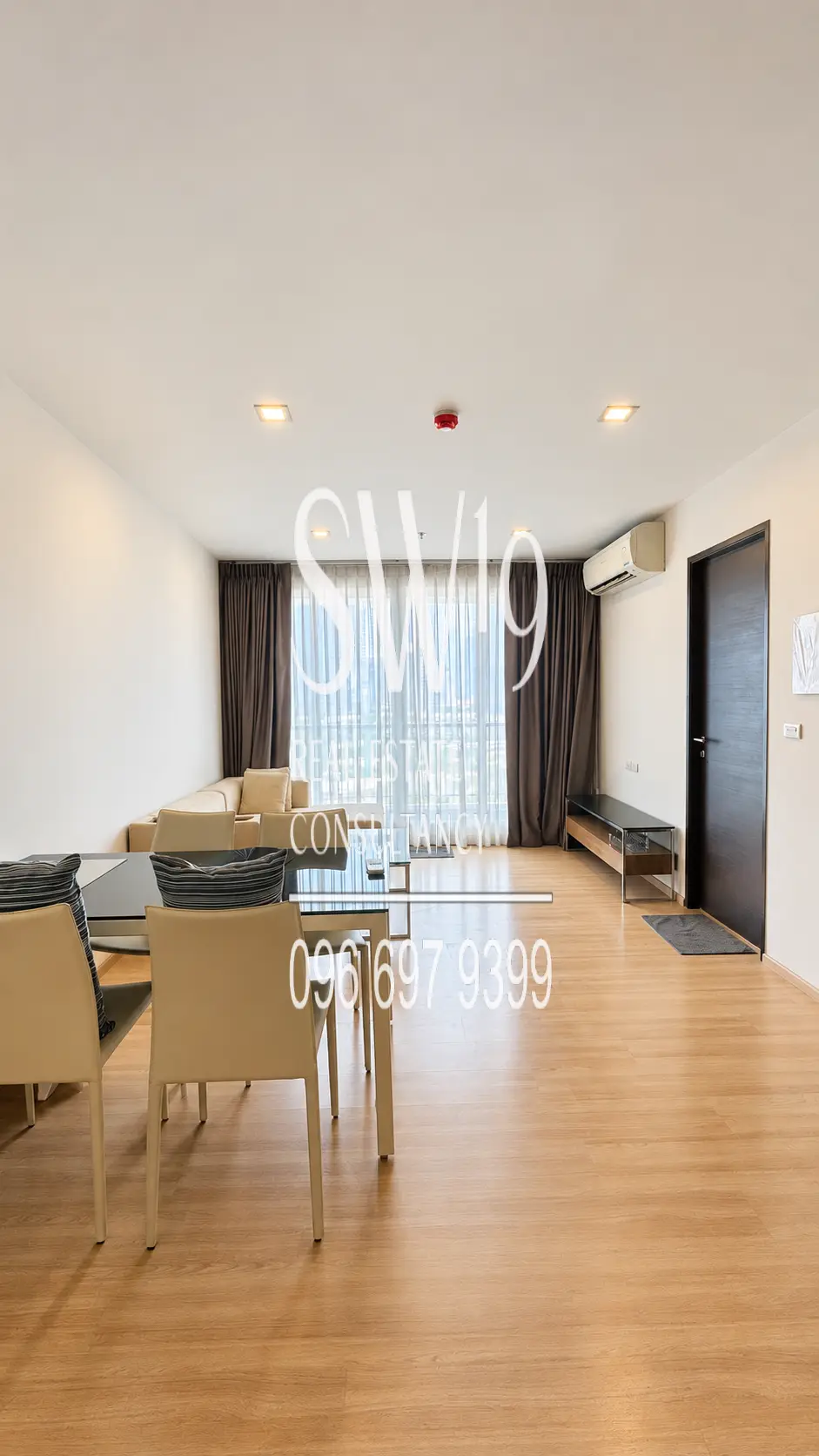 Rhythm Sathorn (JJ2134)
