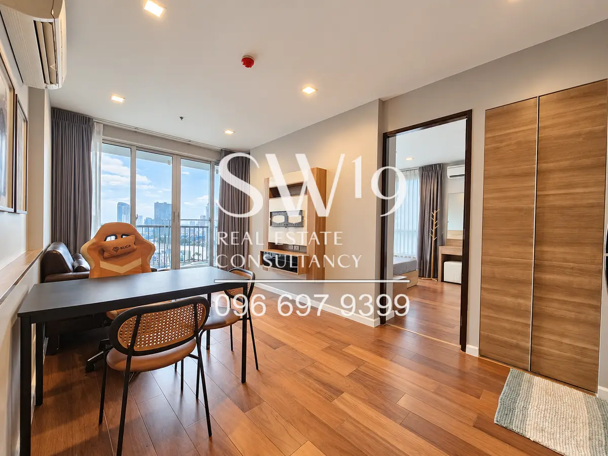 Rhythm Sathorn (JJ2136)