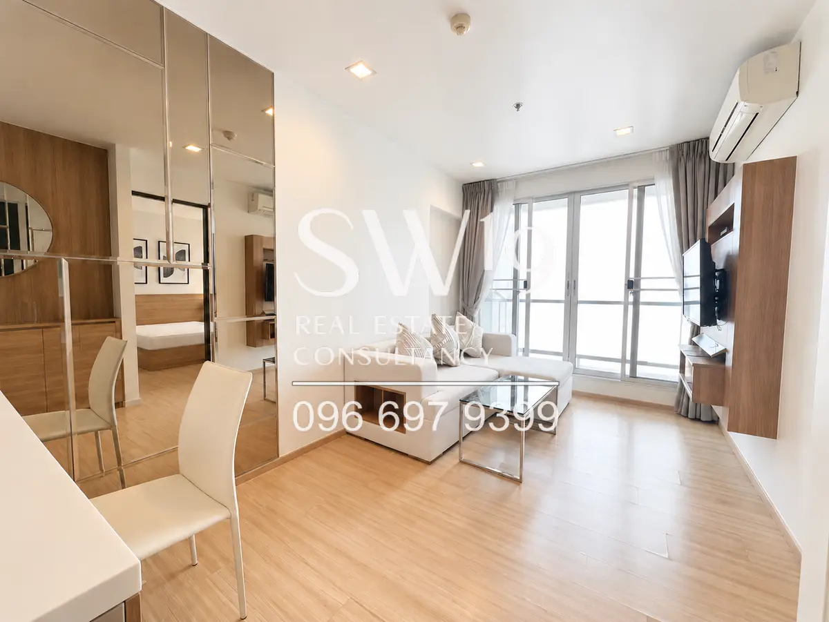 Rhythm Sathorn (JJ2147)