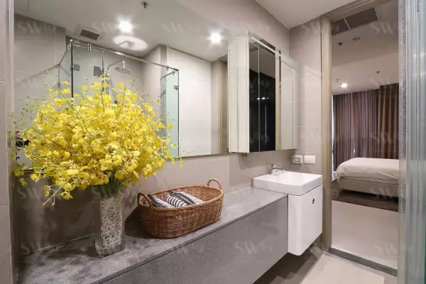 Noble Ploenchit (JJ0975) - 2