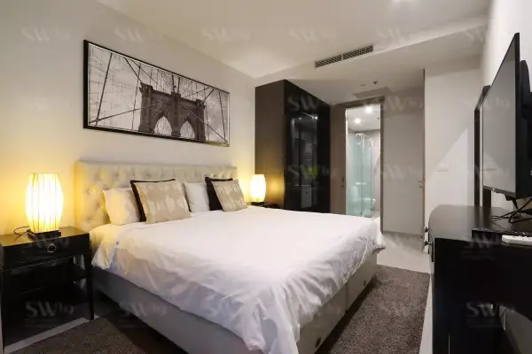 Noble Ploenchit (JJ0975) - 3