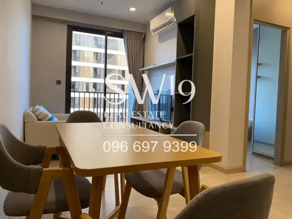 M Thonglor 10 (JJ1424) - 2