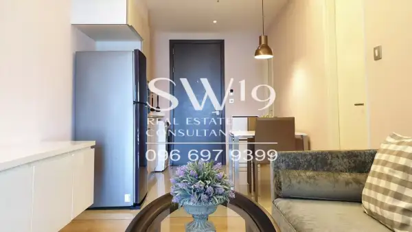 H Sukhumvit 43  (JJ1590) - 2
